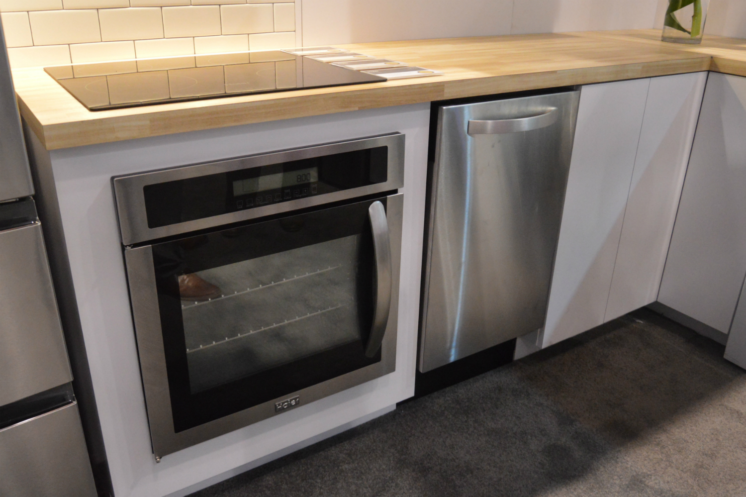 appliance trends kbis 2017 haier 24 inch oven handle on side