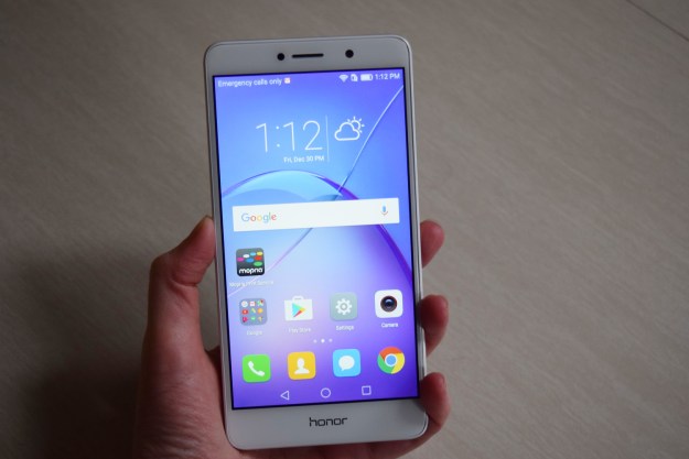 in de tussentijd experimenteel terug Huawei Honor 6X Review | Digital Trends