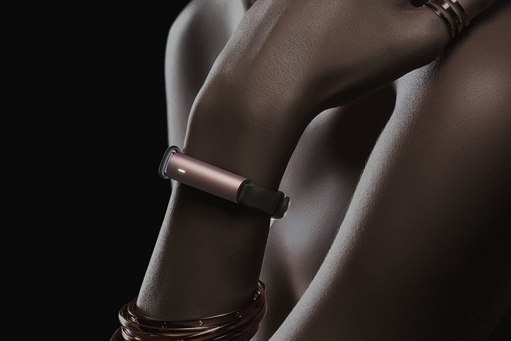 Misfit Ray Rose Goldtone With Black Sportband Fitness Tracker