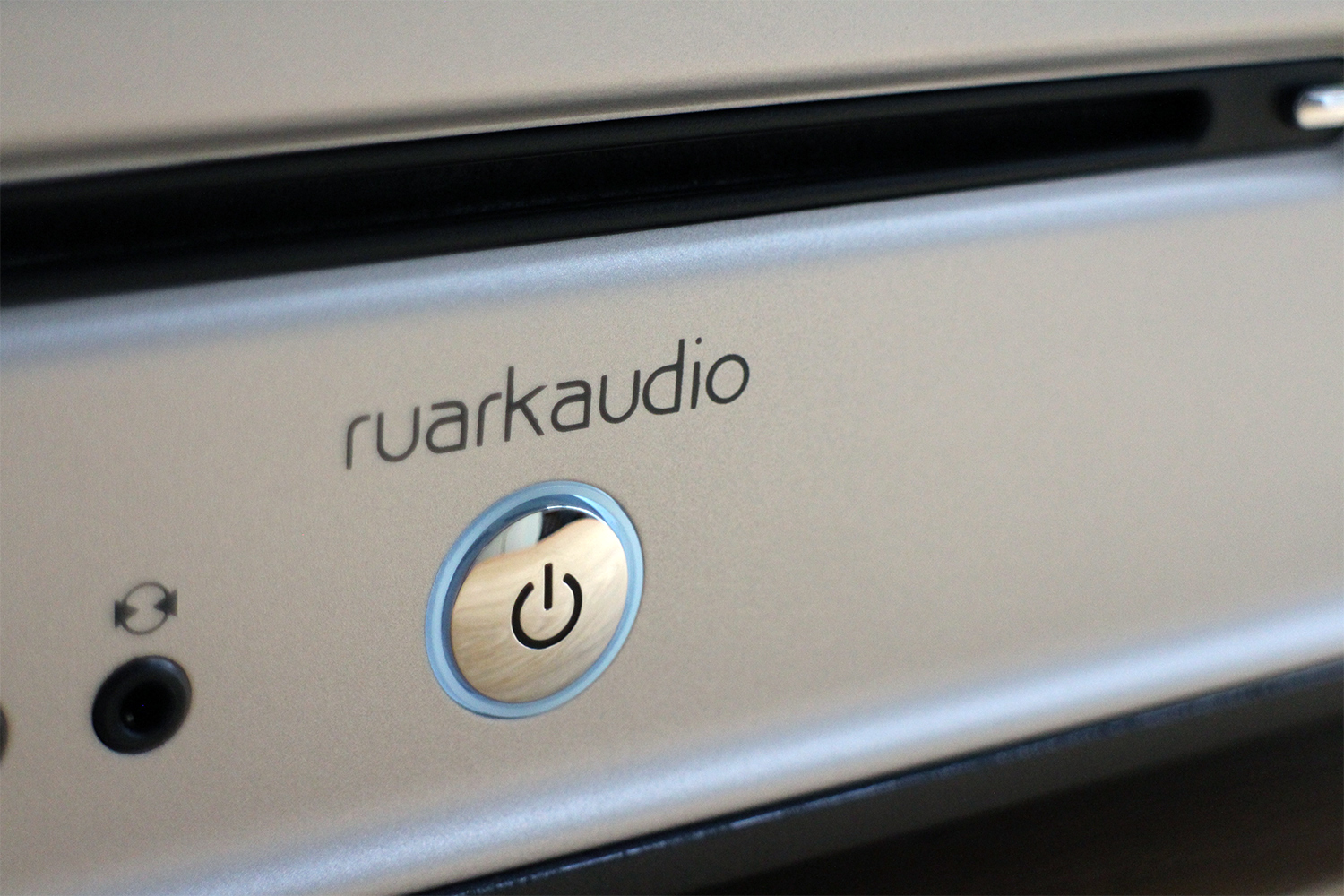 Ruark Audio R4-30