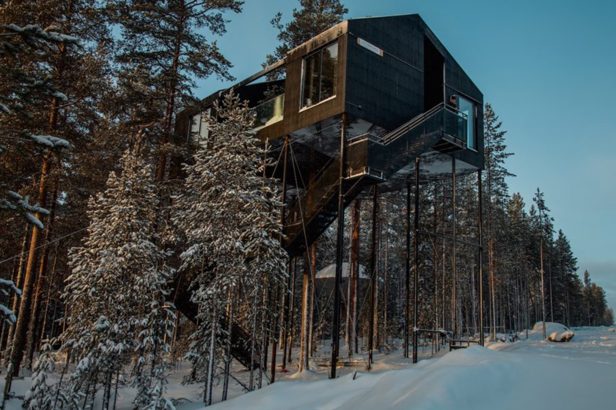 snohetta cabin sweden aurora borealis treehousehotel 03