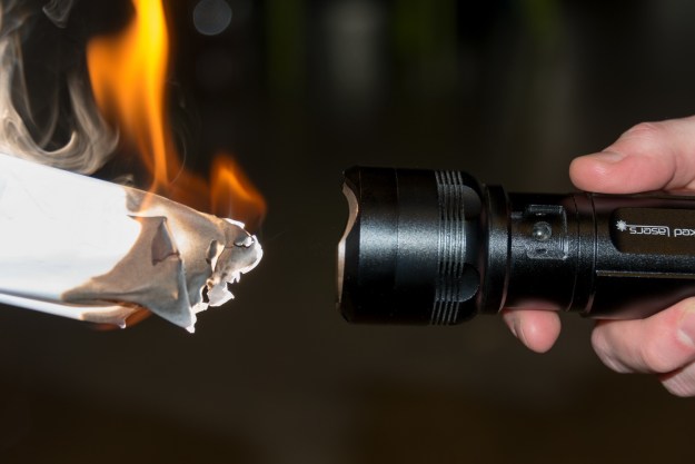 https://www.digitaltrends.com/wp-content/uploads/2017/01/Wicked-Lasers-FlashTorch-Mini-flame1.jpg?resize=625%2C417&p=1