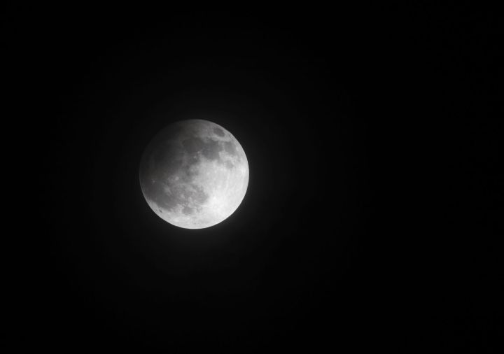 jeff bezos blue origin amazon moon 19379264  partial lunar eclipse on 25 april 2013 at 22 40 29 bahrain