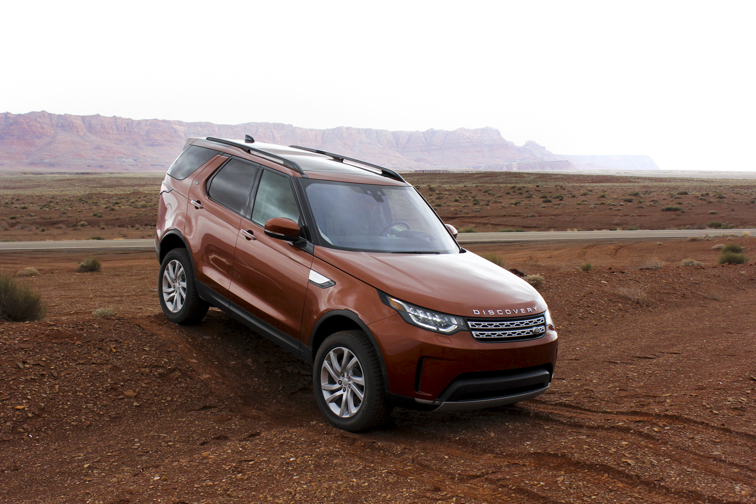 2017 land rover discovery first drive landrover review 000119