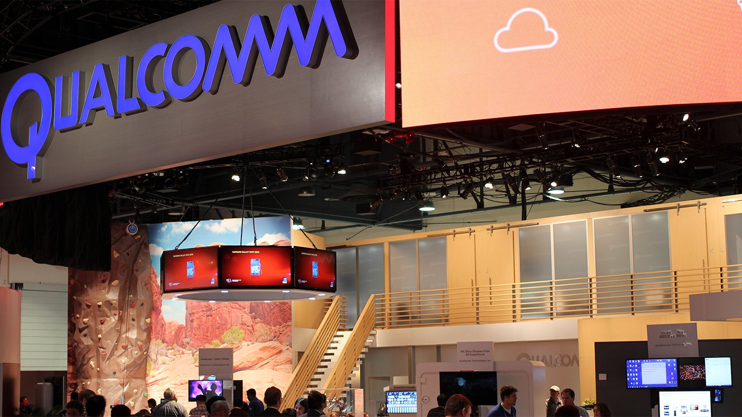 qualcomm snapdragon wear 1200 android ces 2015 s booth 2 resized