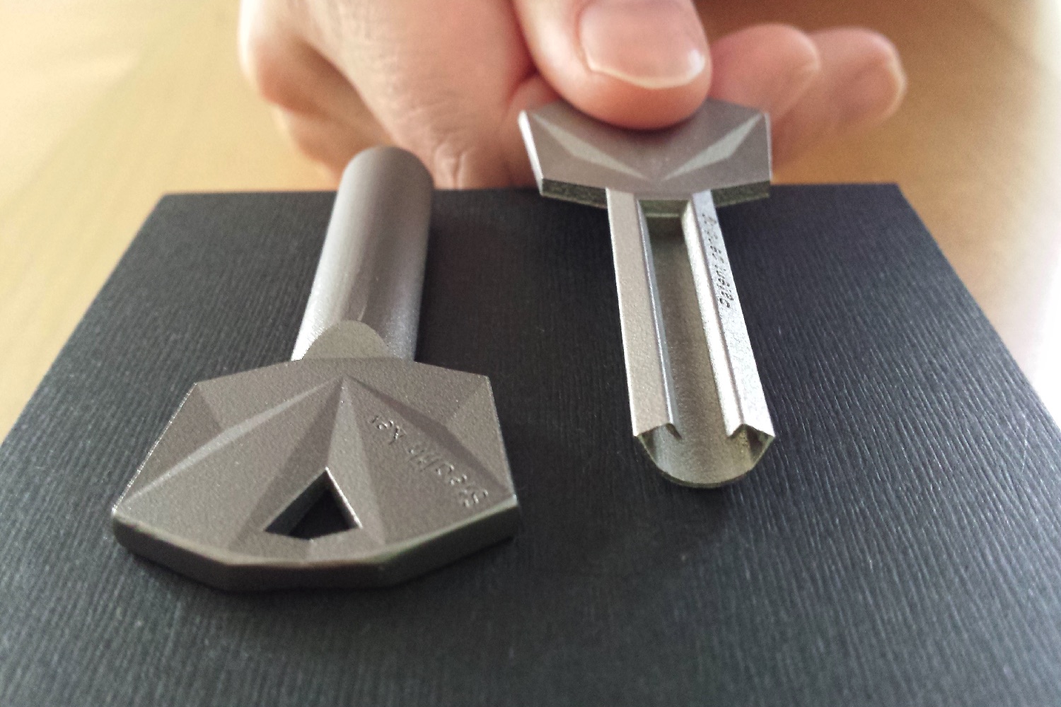 Stealth Key Is The 3D-Printed Titanium Key That's Virtually Impossible ...