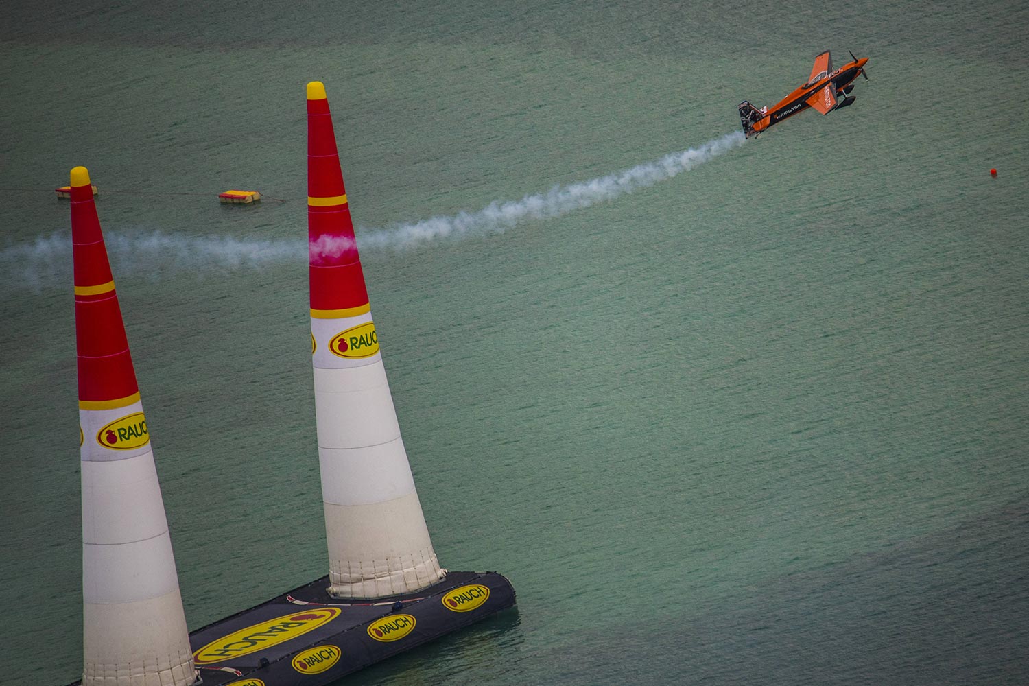 judging red bull air races with tech race abu dhabi 4  daniel grund redbull content pool