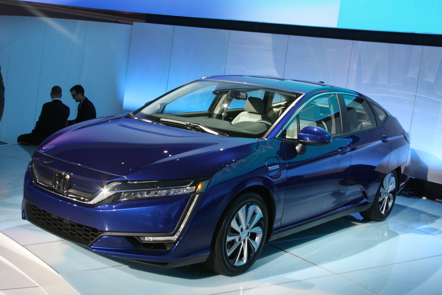 honda clarity plug in hybrid news specs performance range electric debut