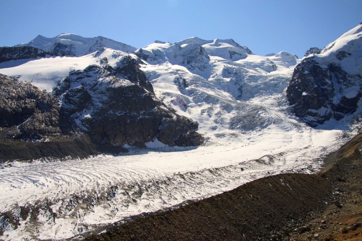 blowing artificial snow switzerland glacier 27038682 l