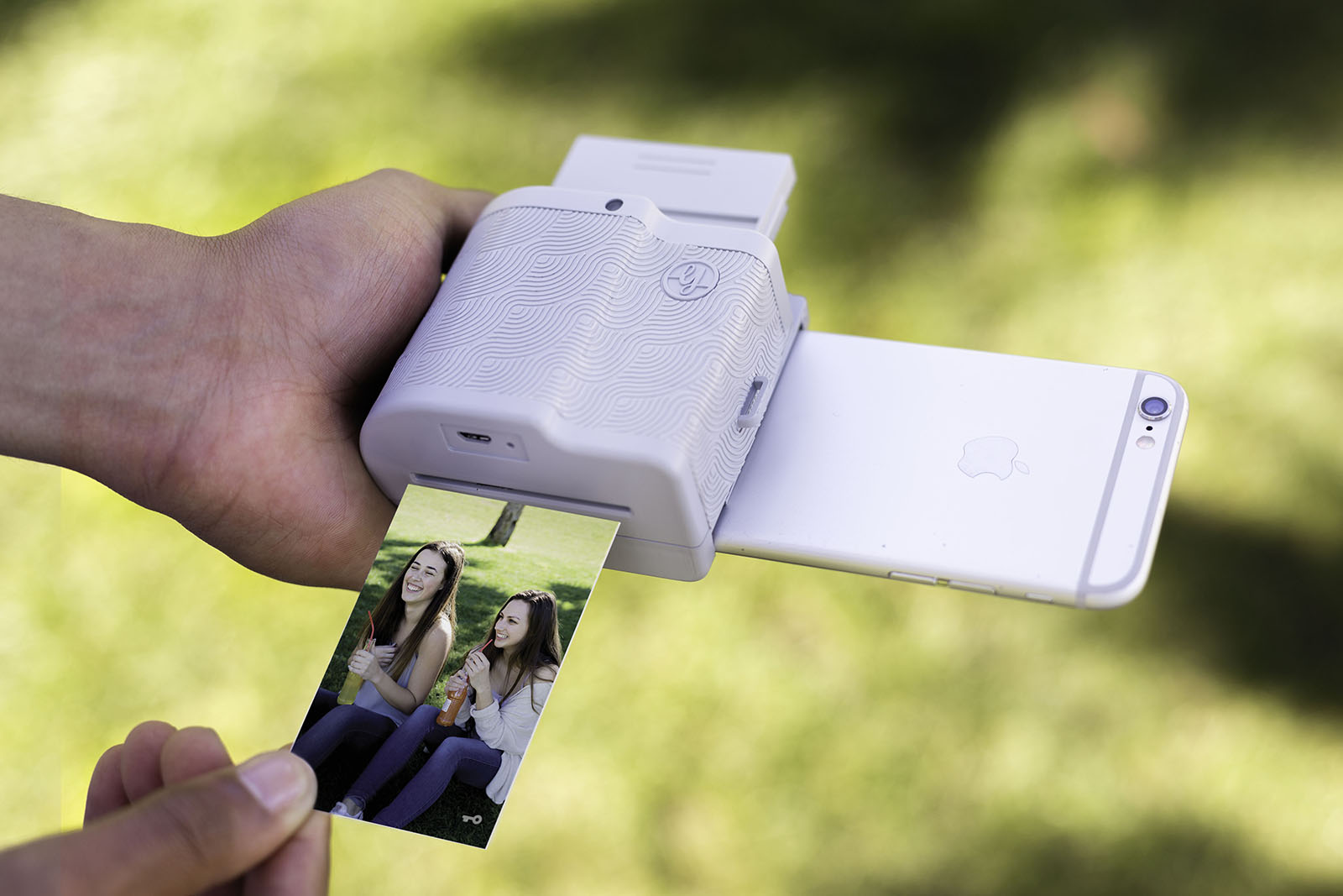 Polaroid-Like Instant Camera 