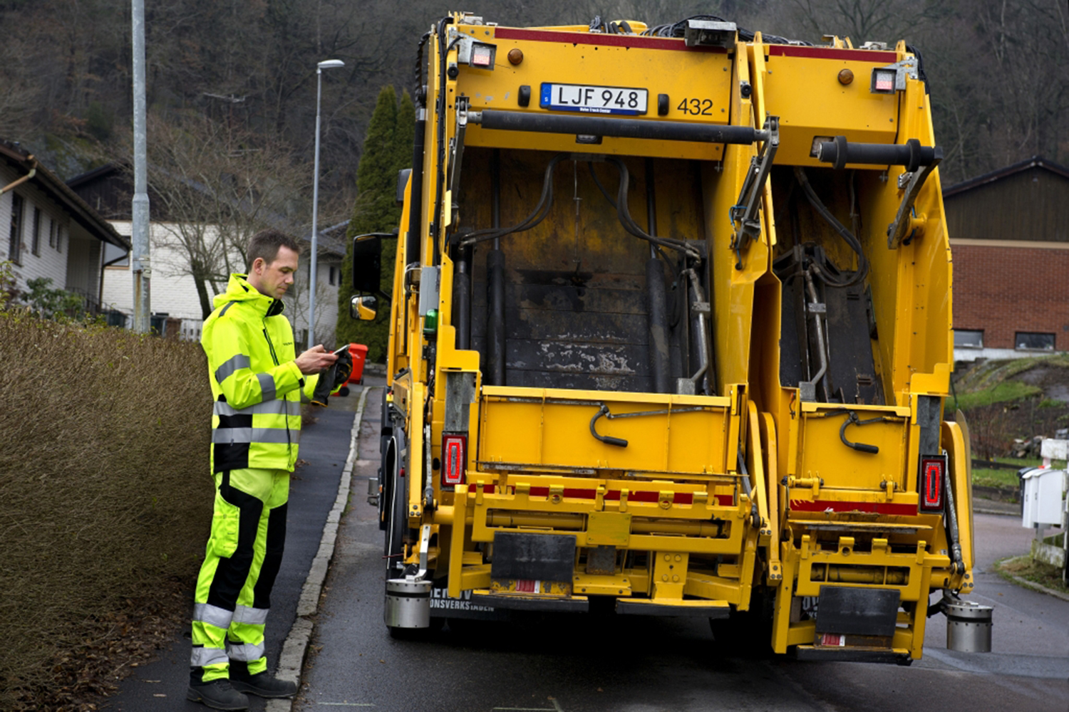 volvo self driving garbage truck g2017 7925