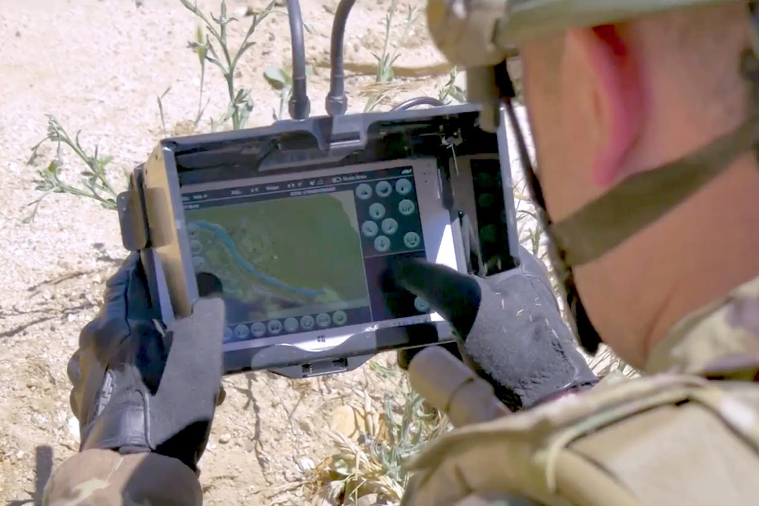 snipe nano drone solider aerovironment5