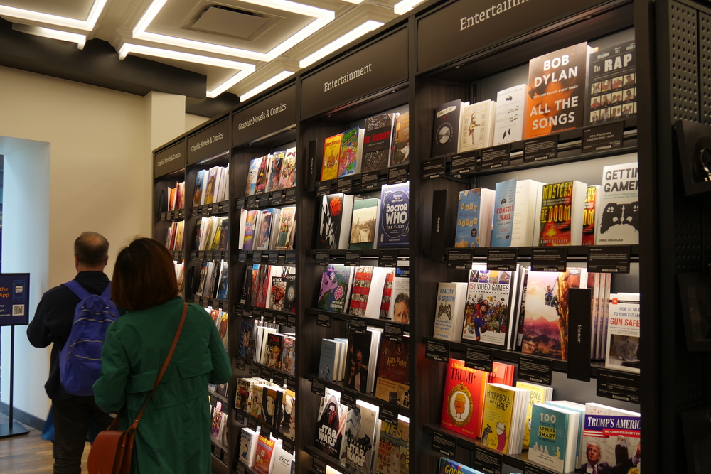 amazon new retail bookstore amazonretailstore 2