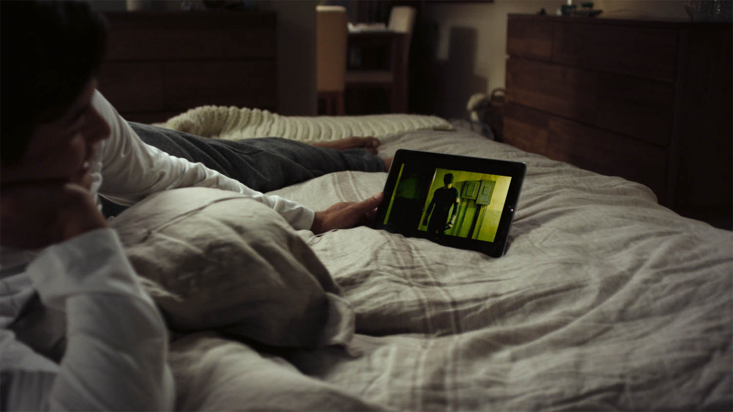 How to download movies from Netflix for offline viewing - Vimarsana News