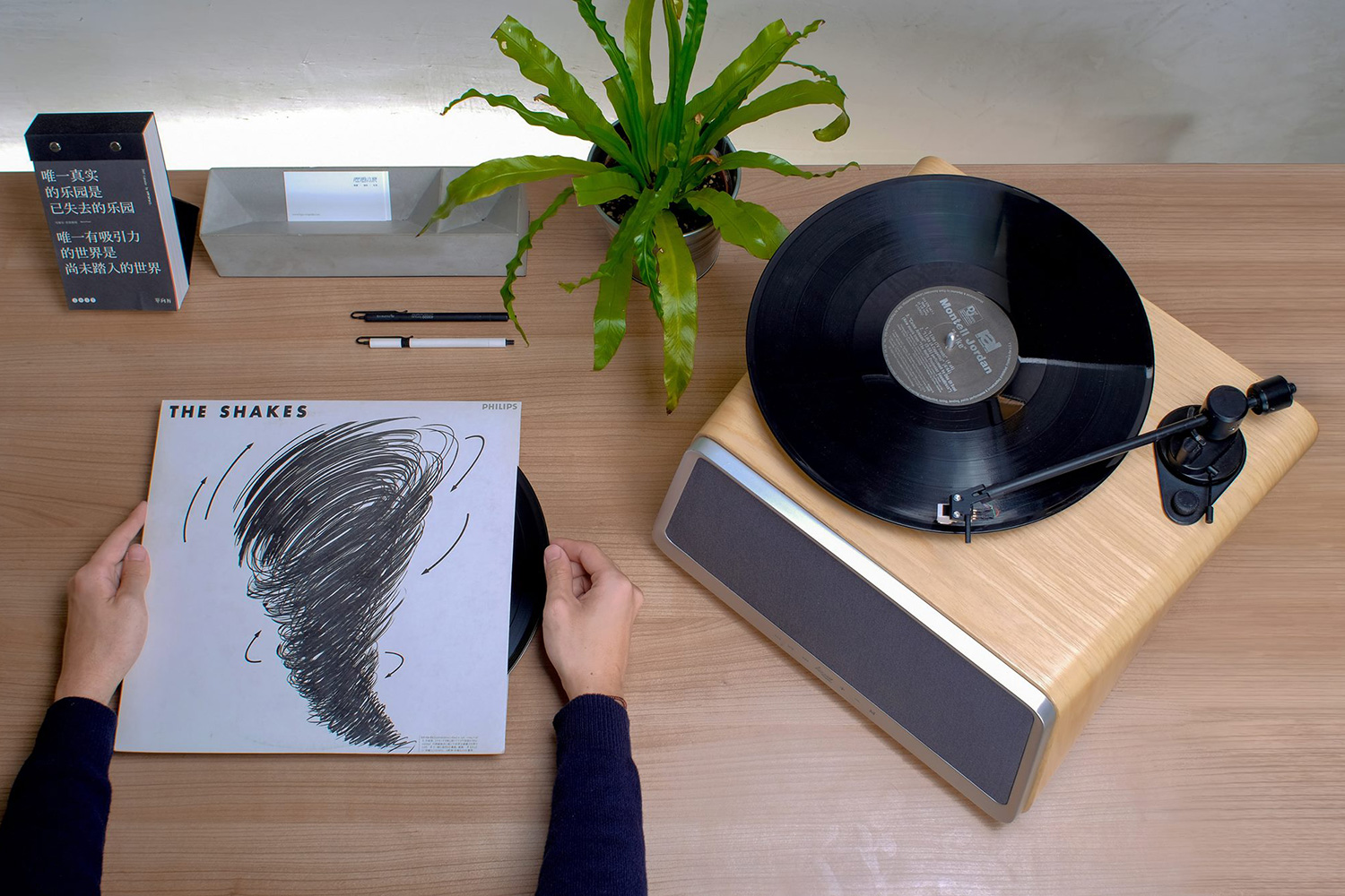 awesome tech you cant buy yet 10eleven9 landsurf seed record player