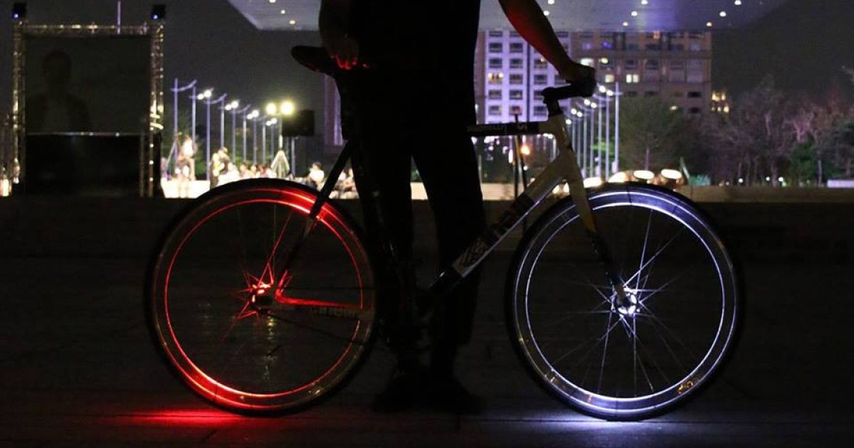 Keep Bicycles Brightly Lit Up at Night with the Wheely Bike Light | Trends