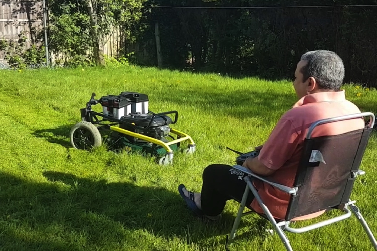 rc lawnmower kickstarter lawn chair image 3