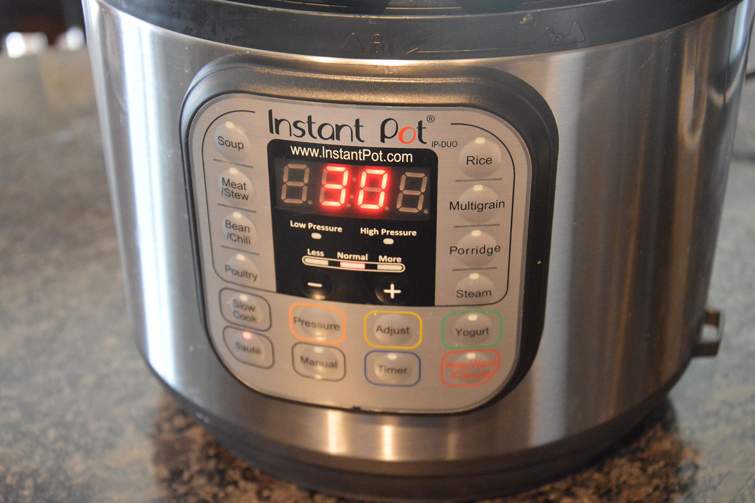 Is this instant pot still fine to use? Small dent while moving : r/ instantpot