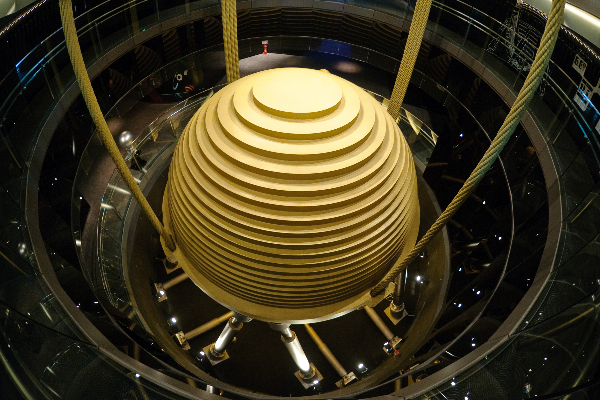 earthquake resistant buildings taipei 101 tuned mass damper 2010