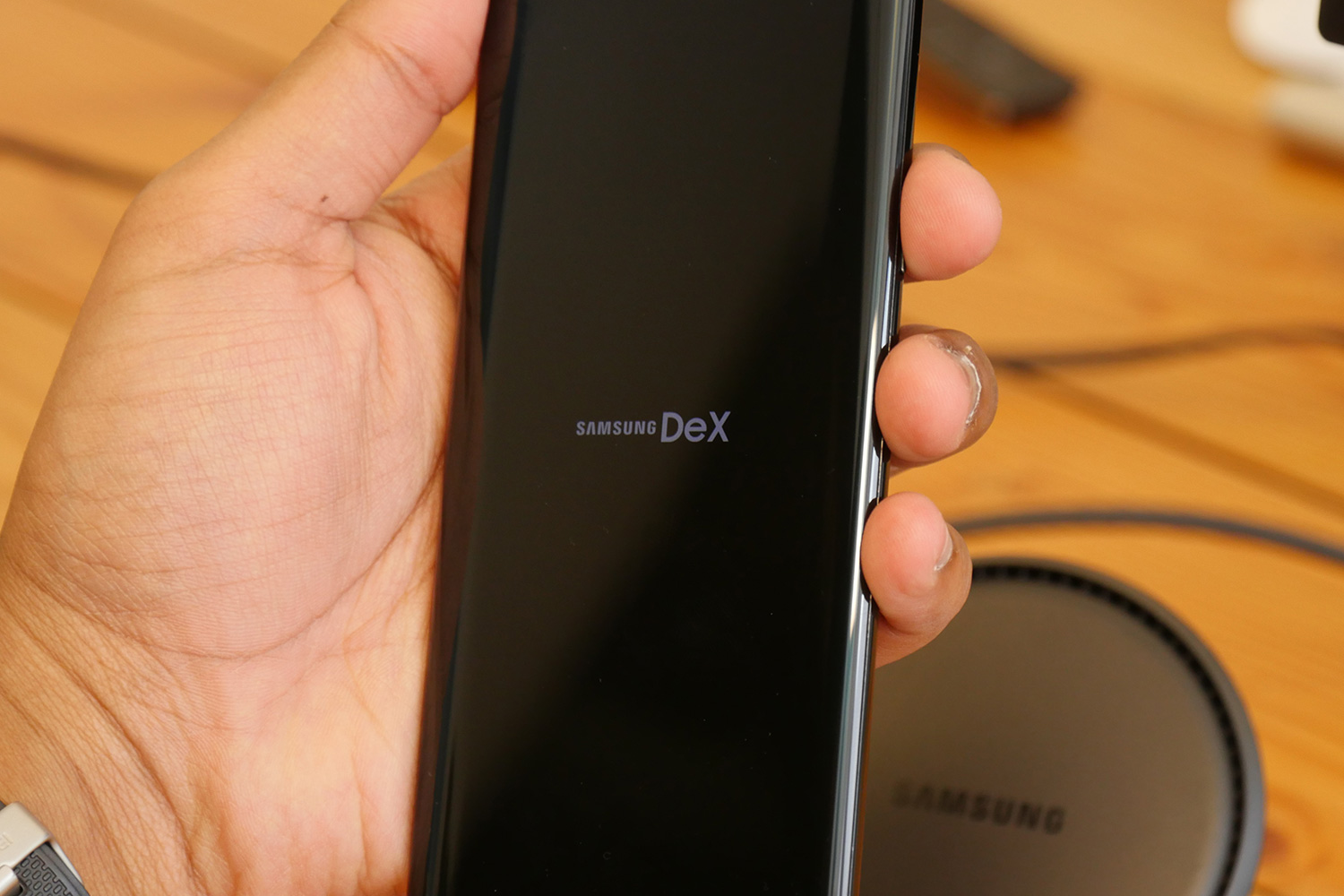 How to use Samsung DeX on the Galaxy S22