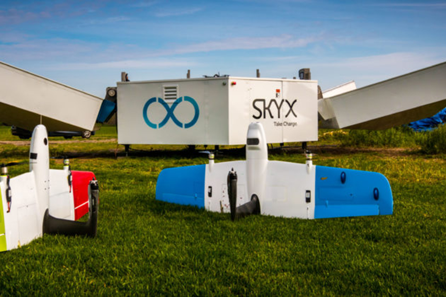 xstation drone charing skyone skyx1