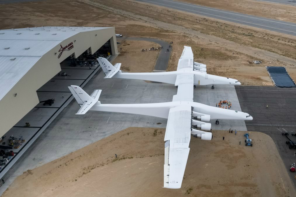 stratolaunch dwarves other aircraft strato 3