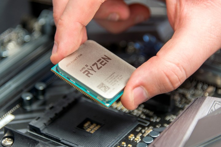 PC Trends AMD Rizen CPU 1700 hand