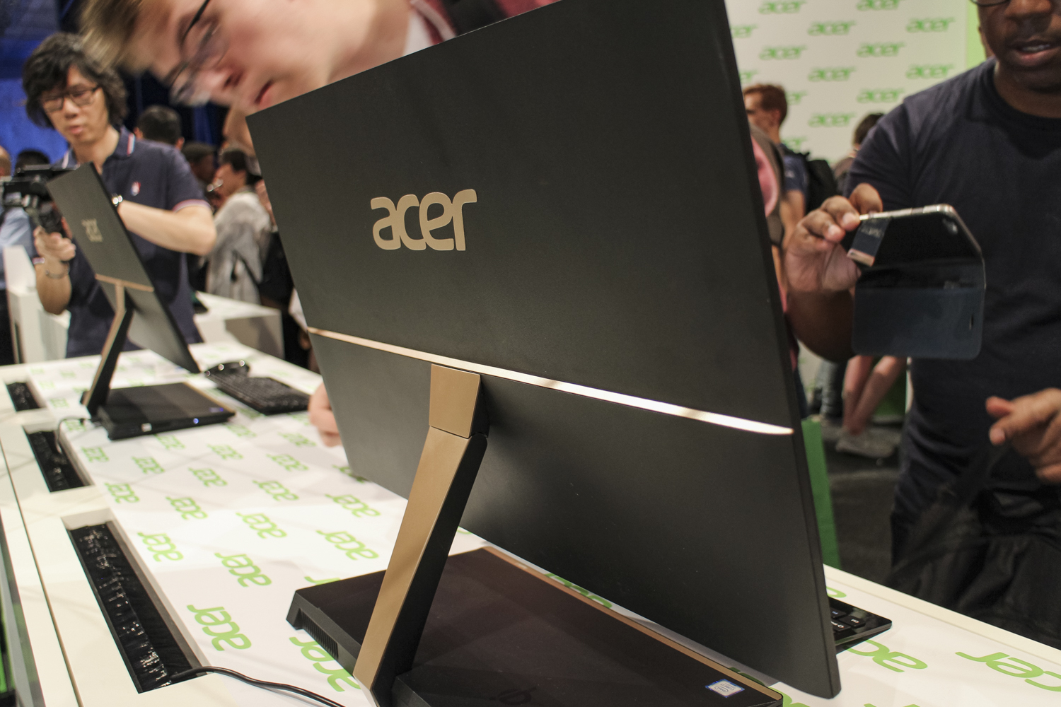 acer announces new laptop lineup at ifa 2017 aspire s24 ifa2017 14276