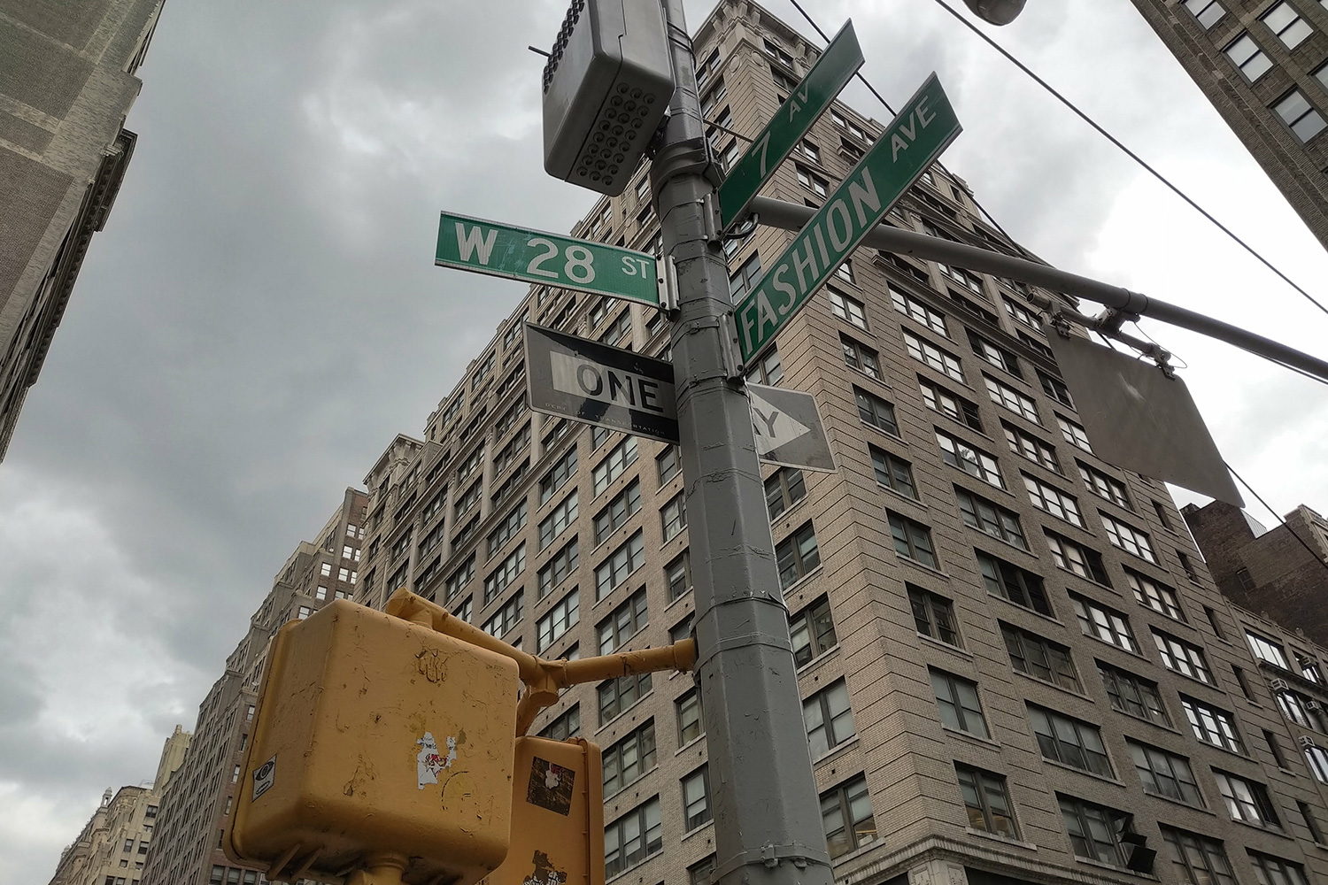 Essential Phone review camera samples street sign