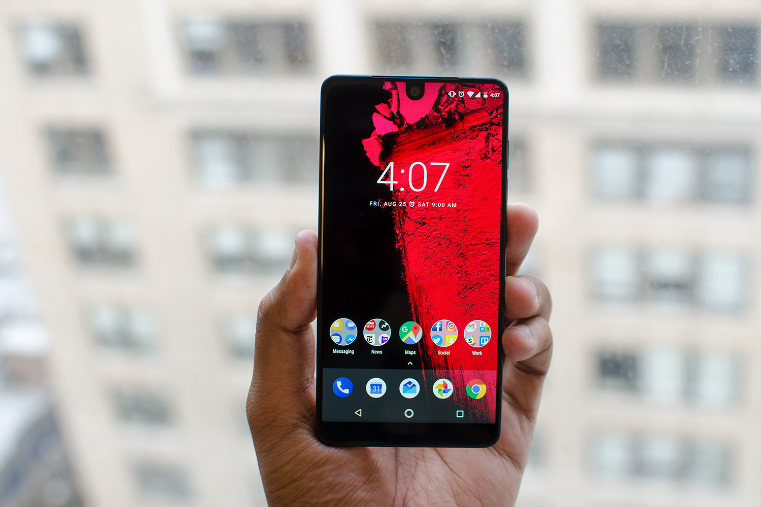 Essential phone review front window