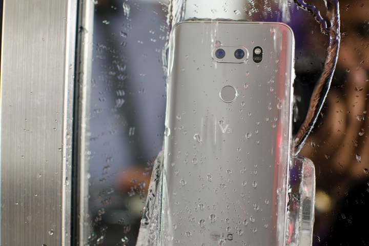LG V30 water splash