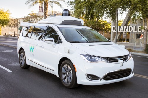 waymo orders thousands of chrysler pacifica minivans self driving car softens in pedestrian collison