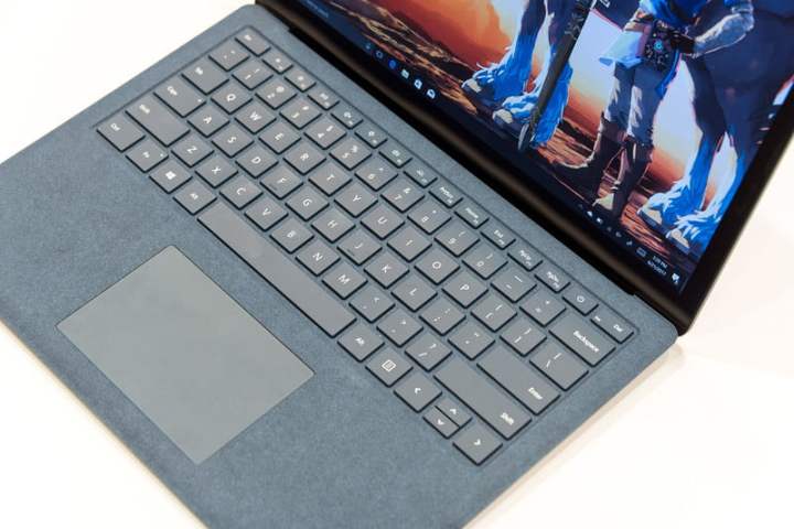 Dell XPS 13 versus the Microsoft Surface Laptop