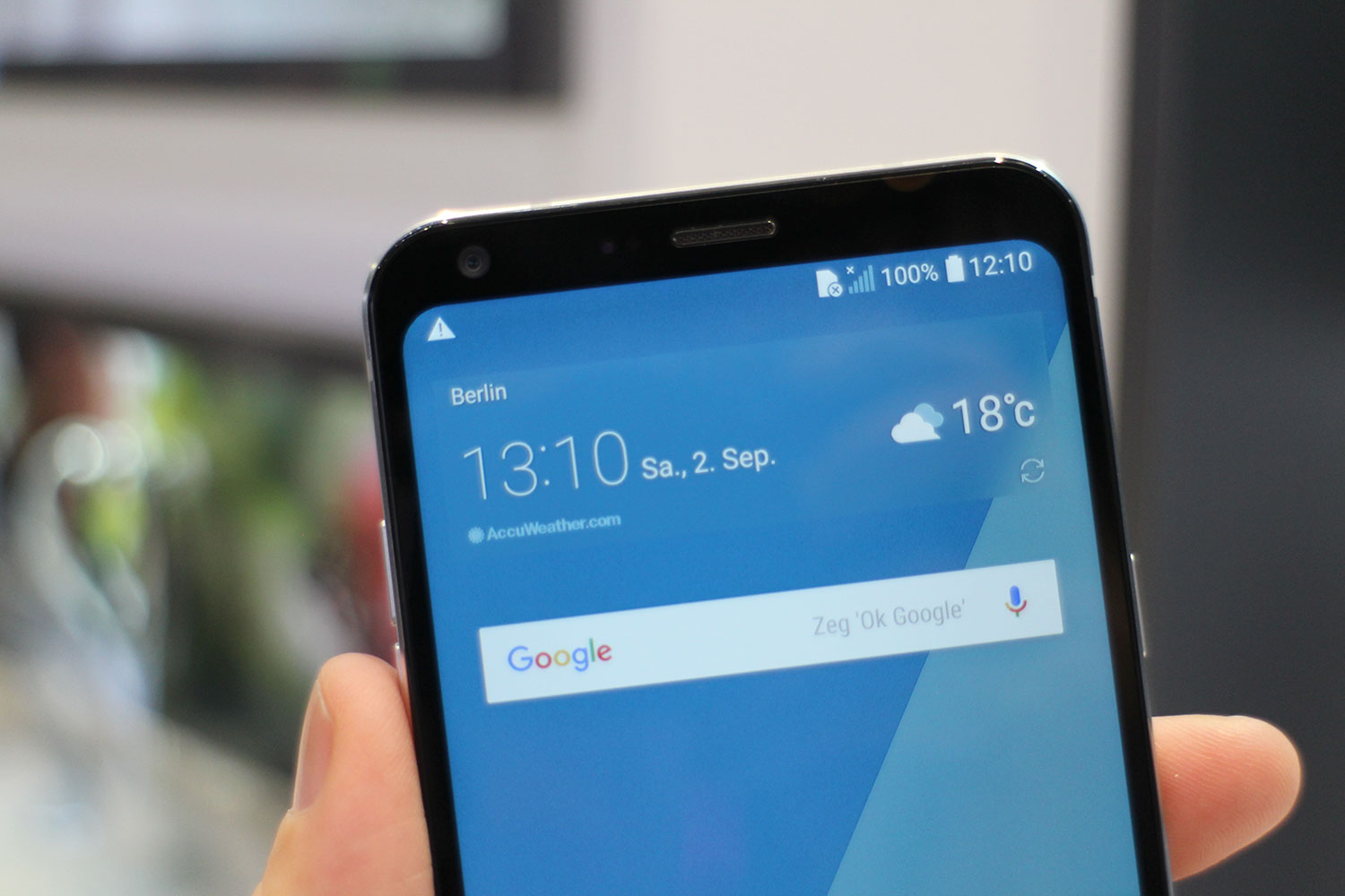 LG Q6 review top screen