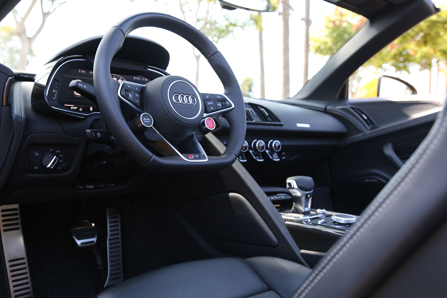 2018 Audi R8 V10 Spyder Review