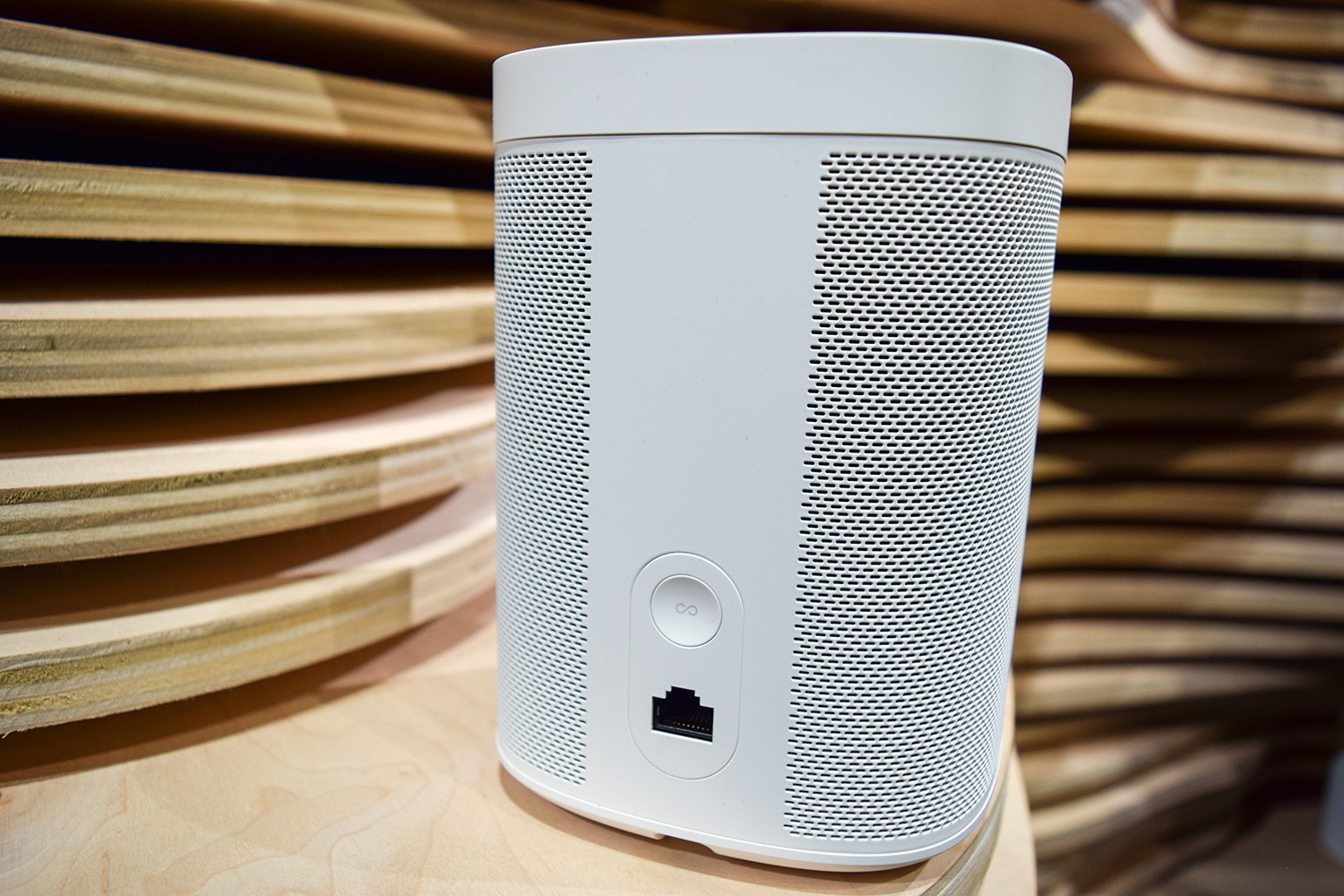 to reset Sonos One speaker | Digital Trends