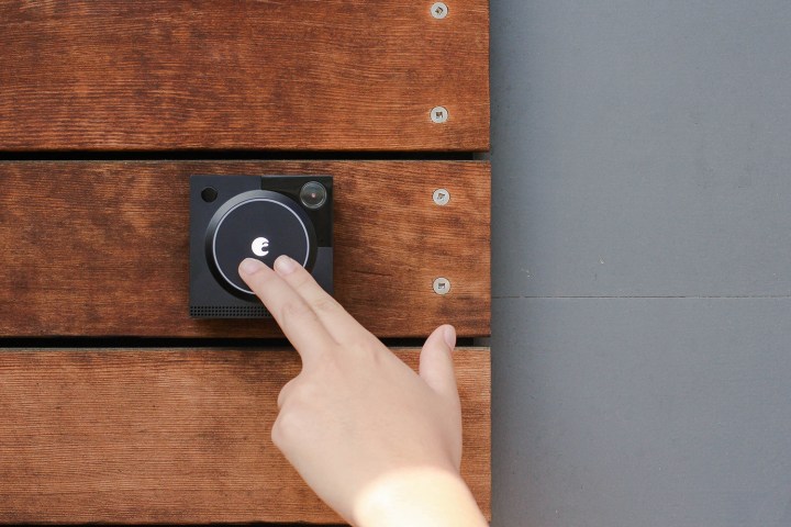 August Doorbell Cam Pro review wood