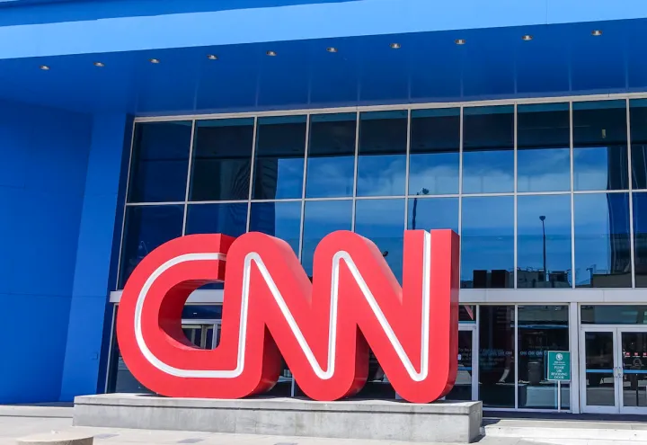 cnn cancels the update snapchat hq