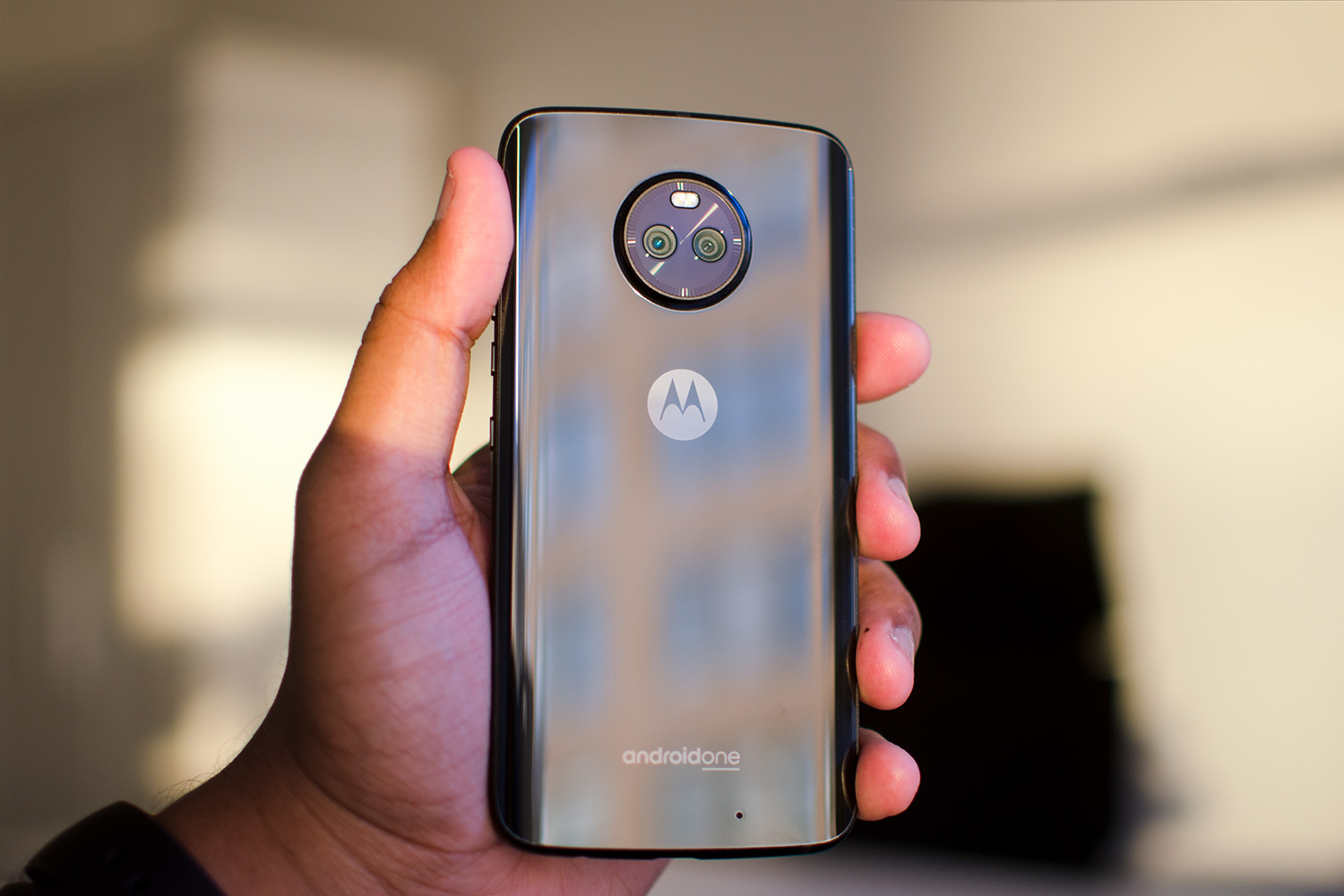 Moto X4 Android One review back in hand