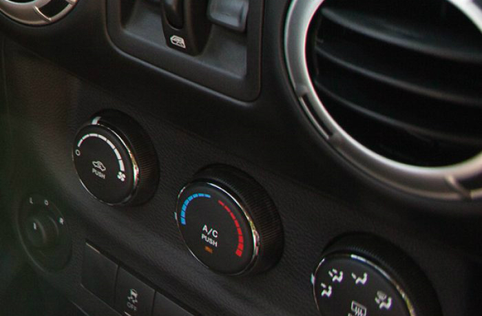 2018 Jeep JK Wrangler Sport S air-conditioning