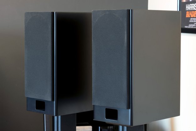 Monoprice Monolith K Bas review speakers covered