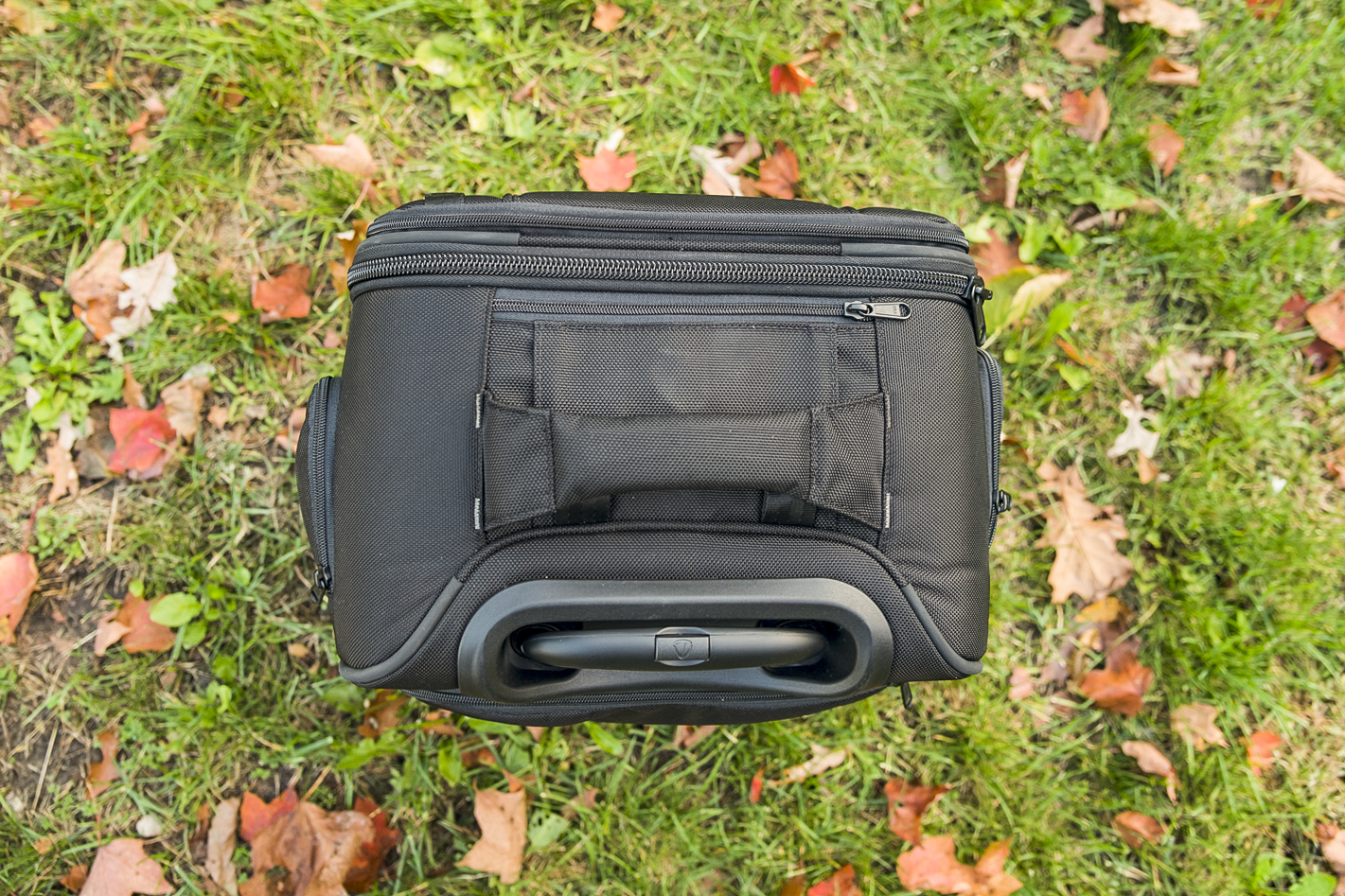 Tenba Roadie Hybrid Roller 21 Review: A Tough Camera Bag For Travel |  Digital Trends