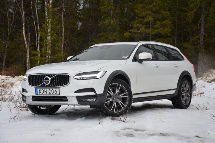 best cars for the snow volvo v90 cross country