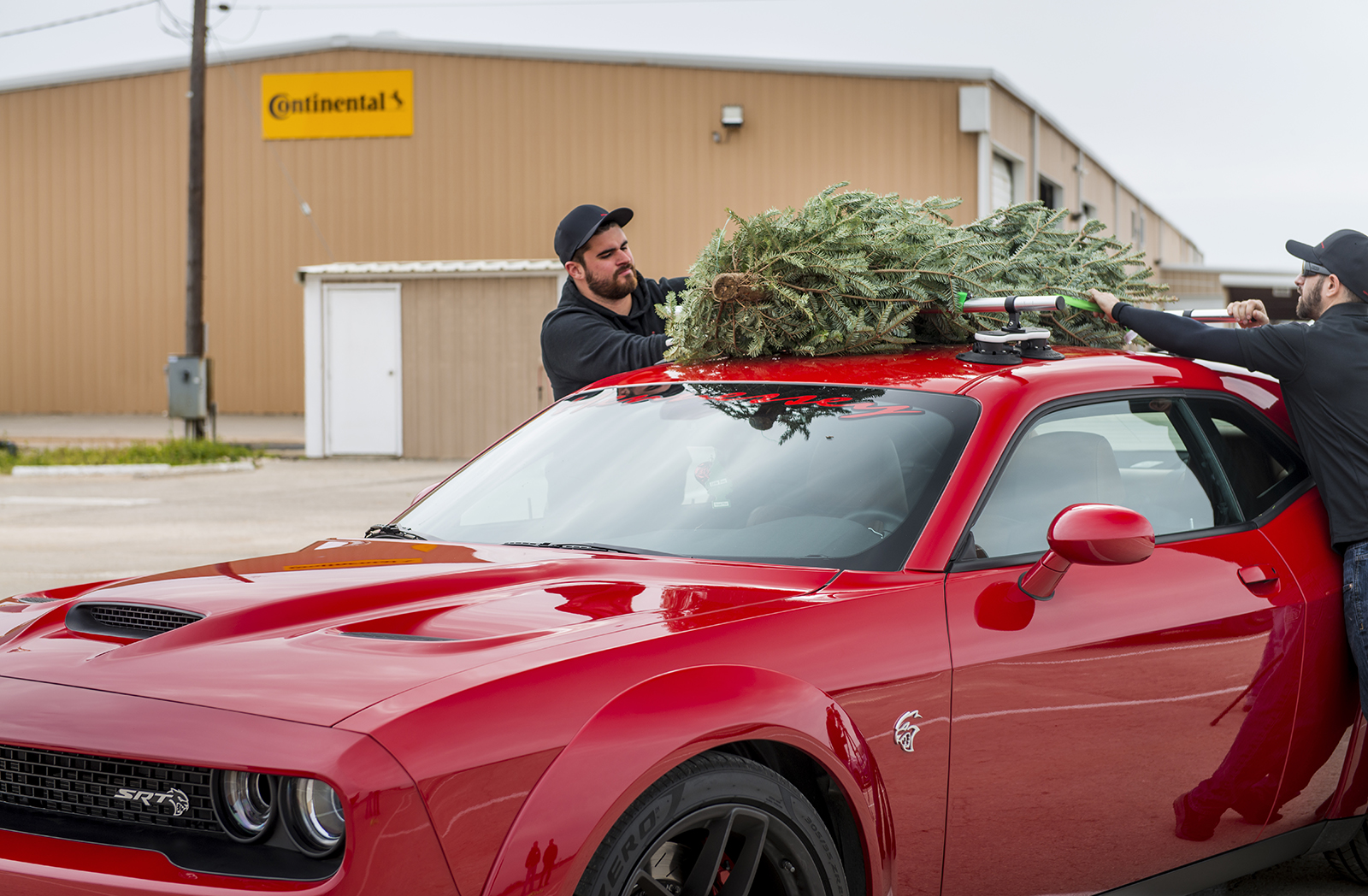 hennessey and dodge takes record for worlds fastest christmas tree 174mph 16