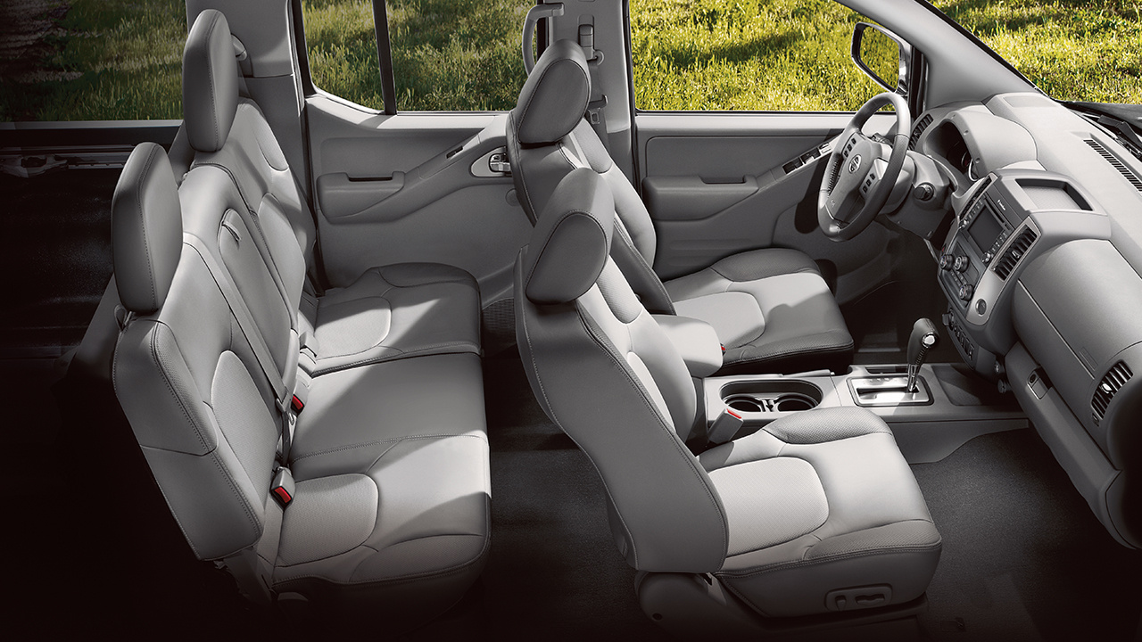 2018 Nissan Frontier SL Crew Cab interior