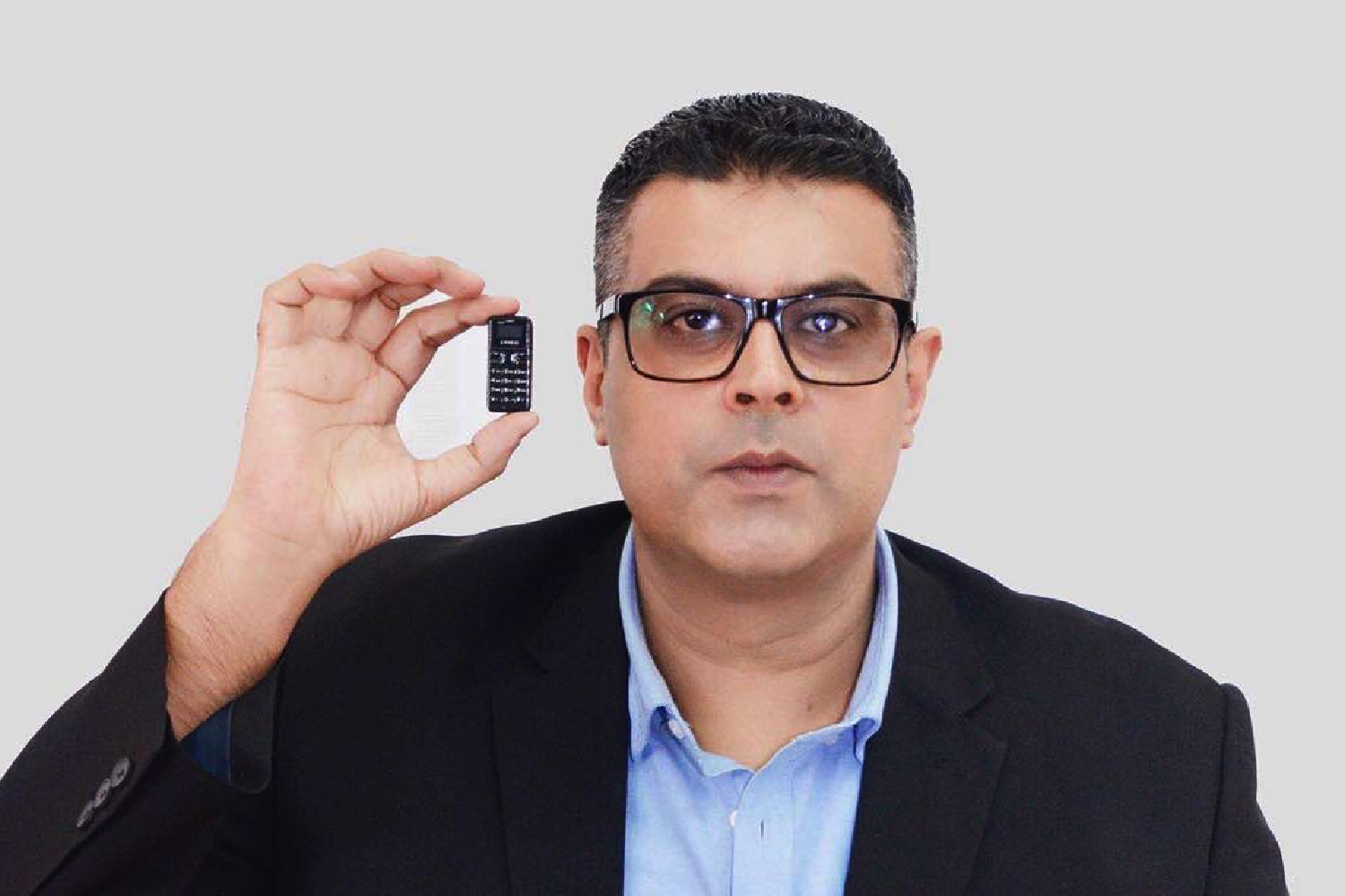 worlds tiniest cellphone kickstarter zanco founder shazad talib