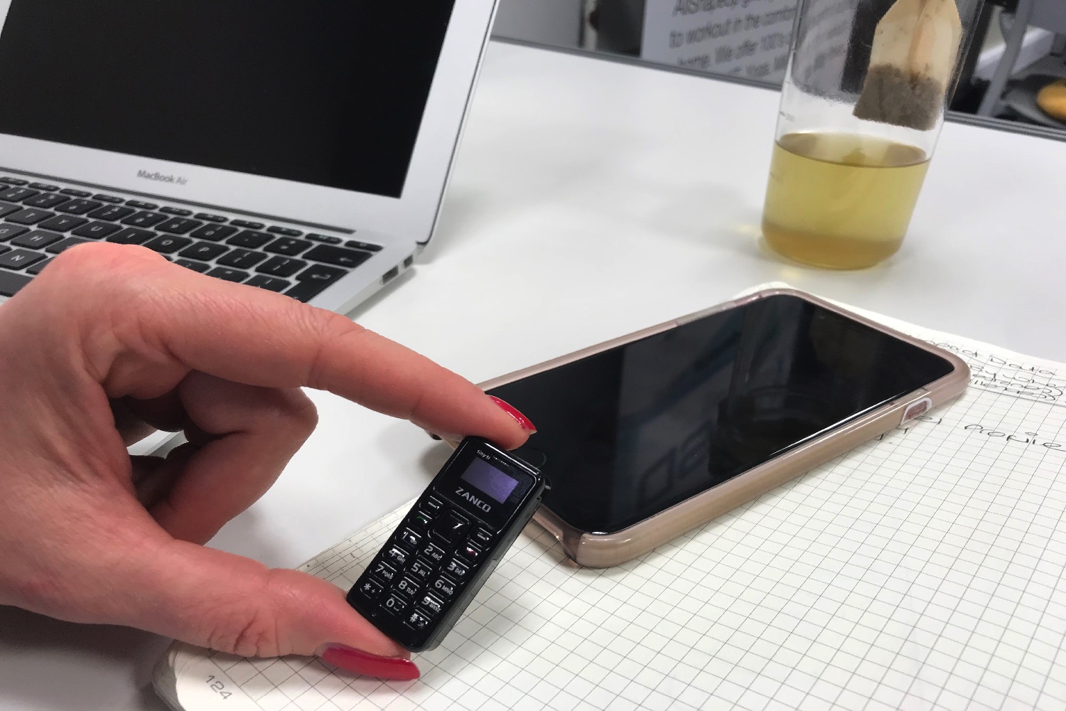 worlds tiniest cellphone kickstarter zanco tiny t1