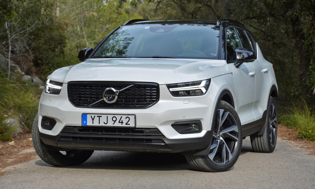 2019 Volvo XC40 first drive review front angle