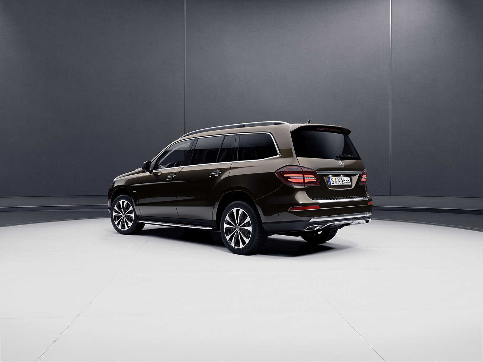 Mercedes debuts Grand Edition GLS-Class at the Detroit Auto Show