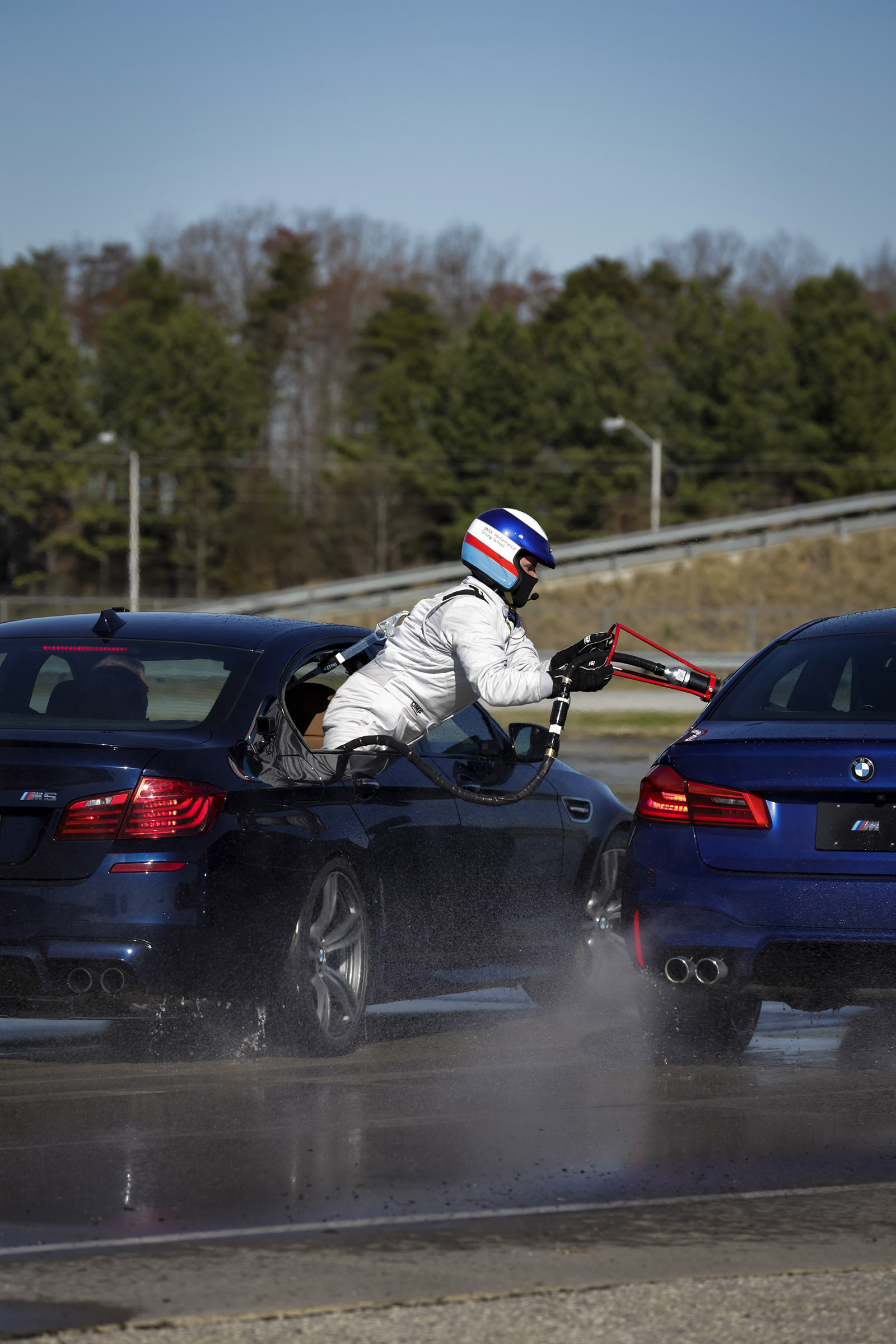 bmw sets two guinness world records drifting sideways for 2325 miles record  longest drift with 2018 m5 7